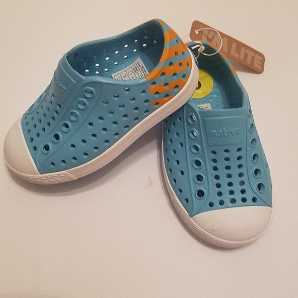 Native Shoes Other - NWT Native Kids Unisex Jefferson Block Shoes
